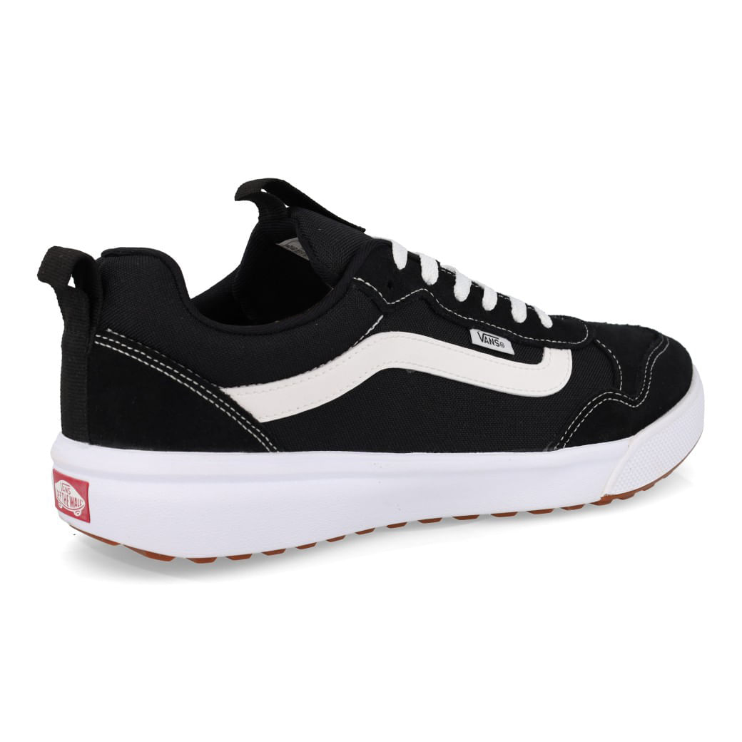Tênis Vans Range EXP masculino preto vista traseira destacando puxador e solado